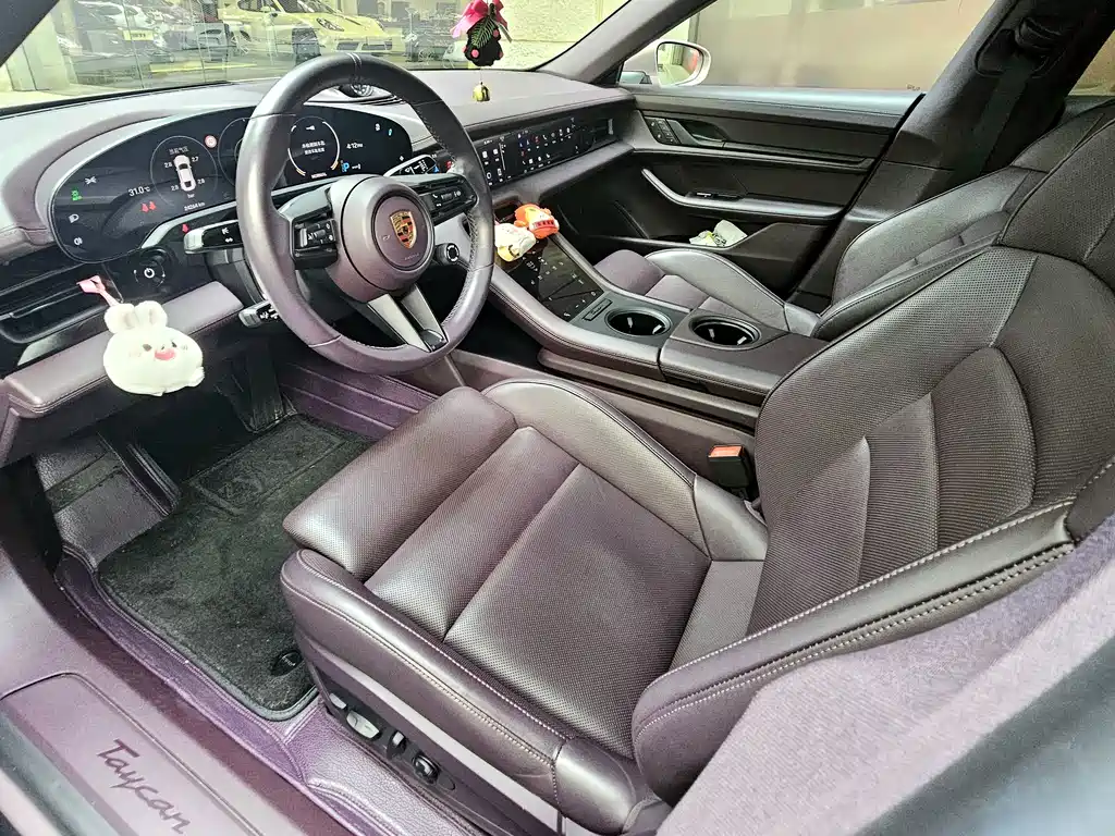 Porsche Taycan 2023