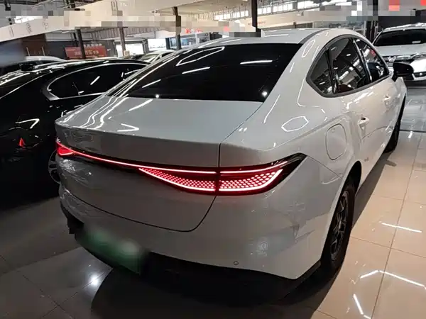 BYD Seal 05 DM-i 2026