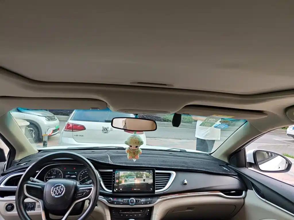 Buick Excelle 2015 — фото 9