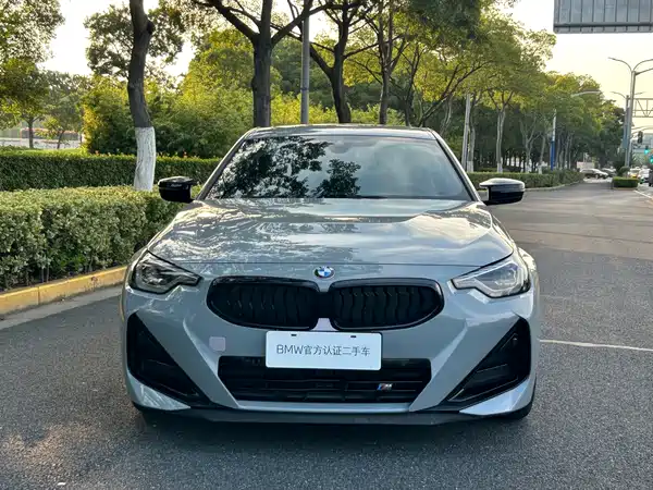 BMW M240i 2025