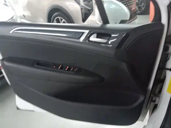 Peugeot 308 2016