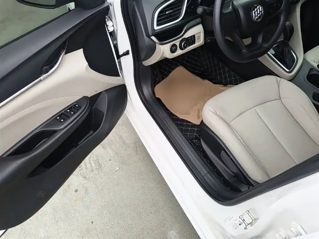 Buick Excelle 2016 — фото 16