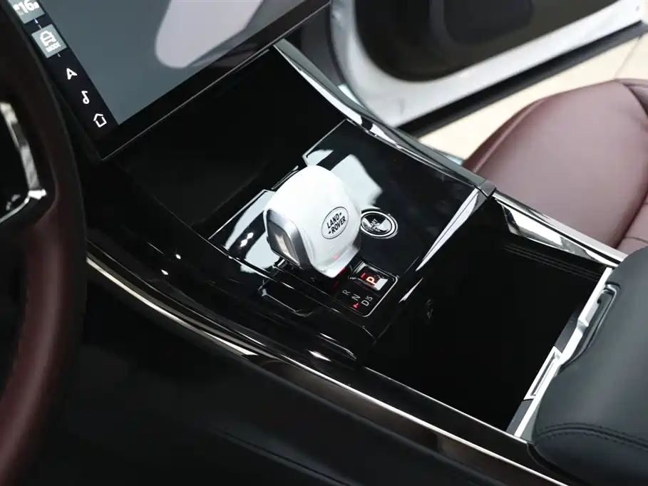 Land Rover Sport 2024 — фото 14
