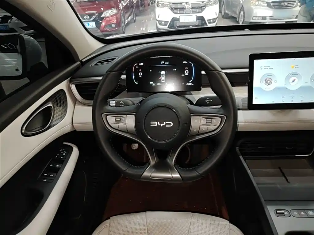 BYD Seal 05 DM-i 2025 — фото 7