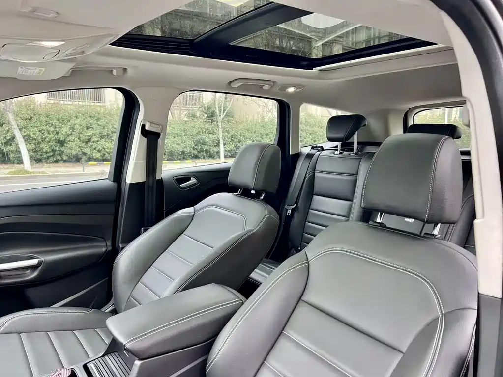 Ford Kuga 2020 — фото 14