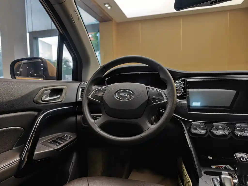 GAC Motor Trumpchi GS4 2015 — фото 14
