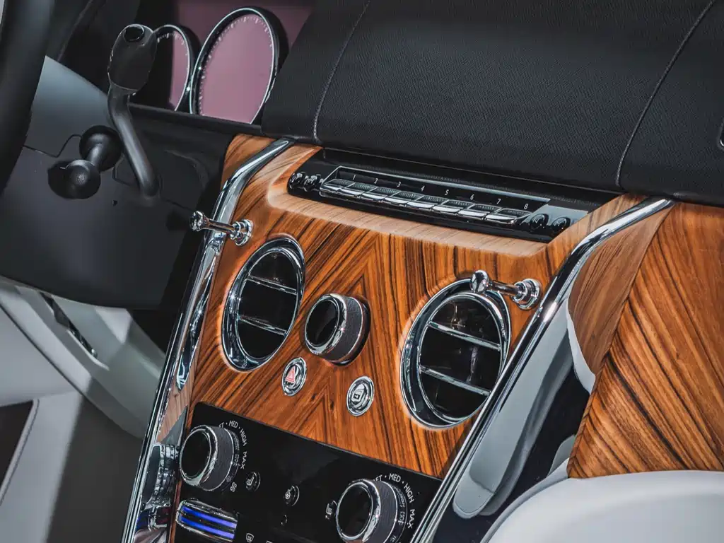 Rolls-Royce Cullinan 2020 — фото 14