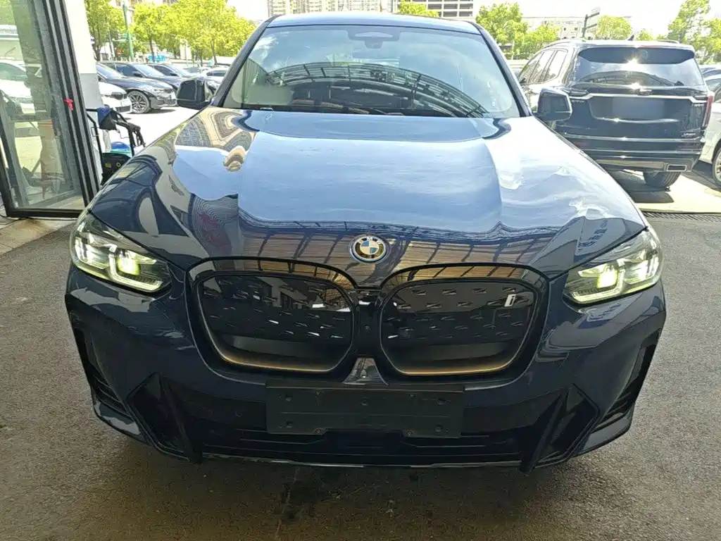 BMW iX3 2021