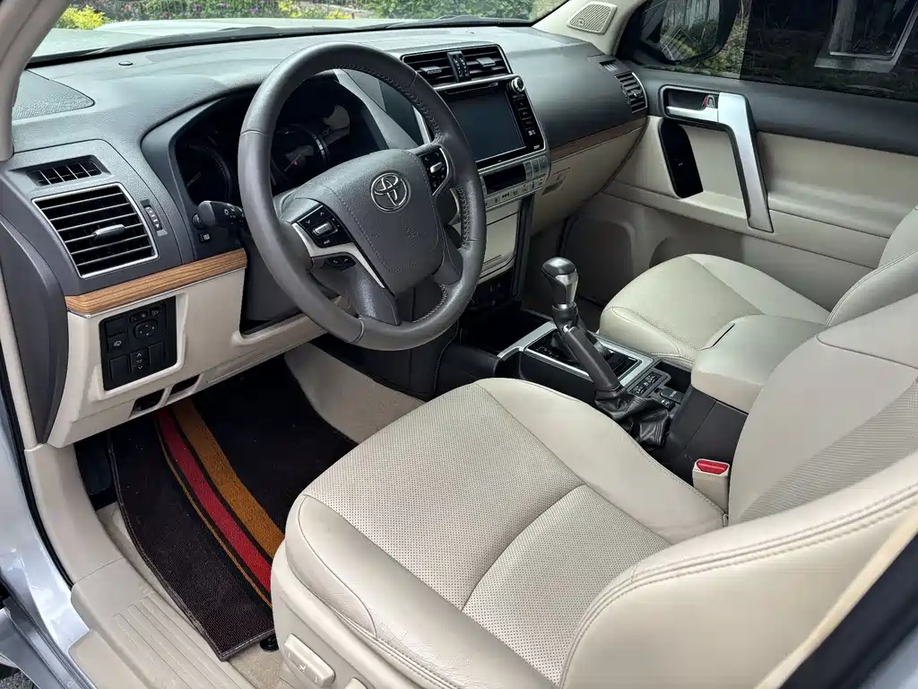 Toyota Prado 2018 — фото 13