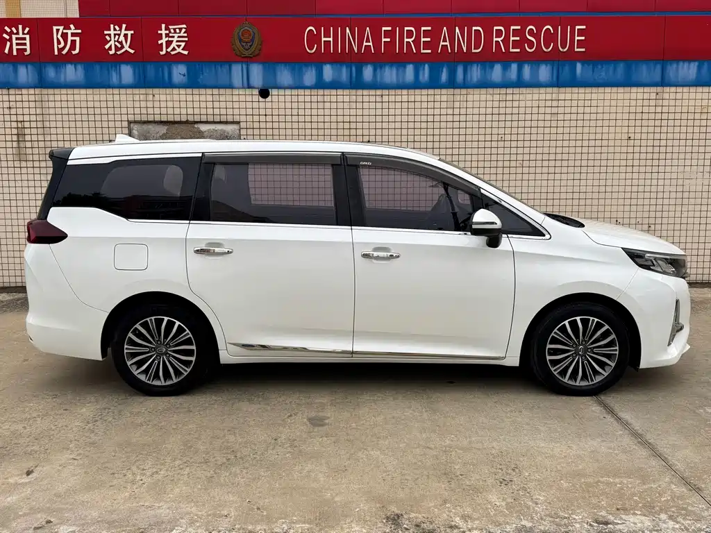 GAC Trumpchi M6 2019 — фото 9