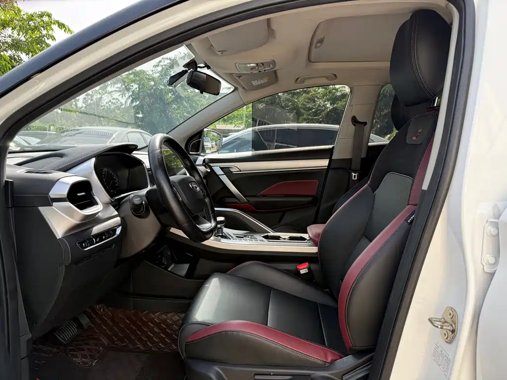 Geely Binyue 2021