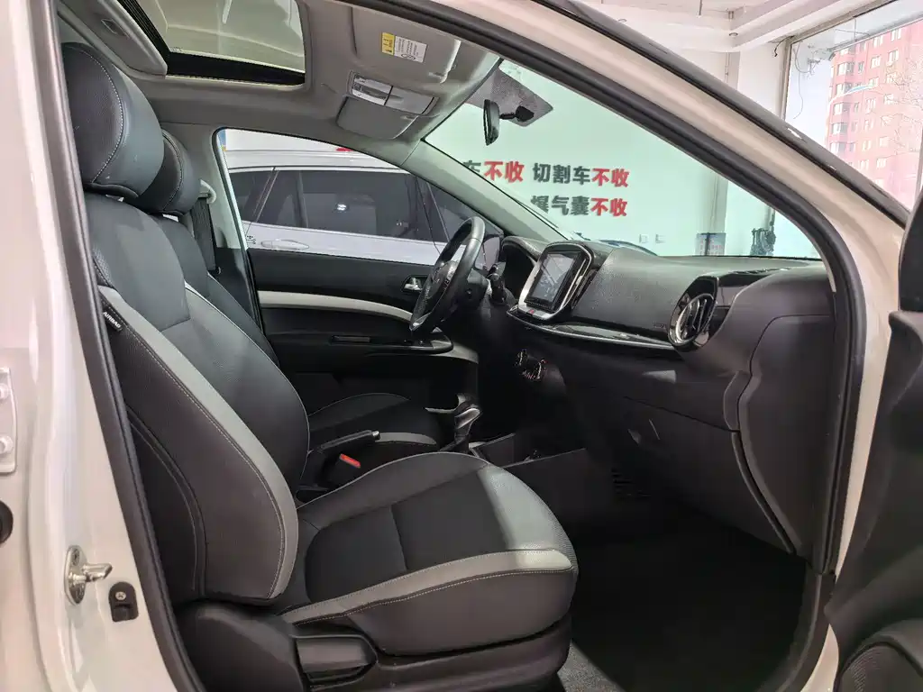 Kia KX1 2022 — фото 15