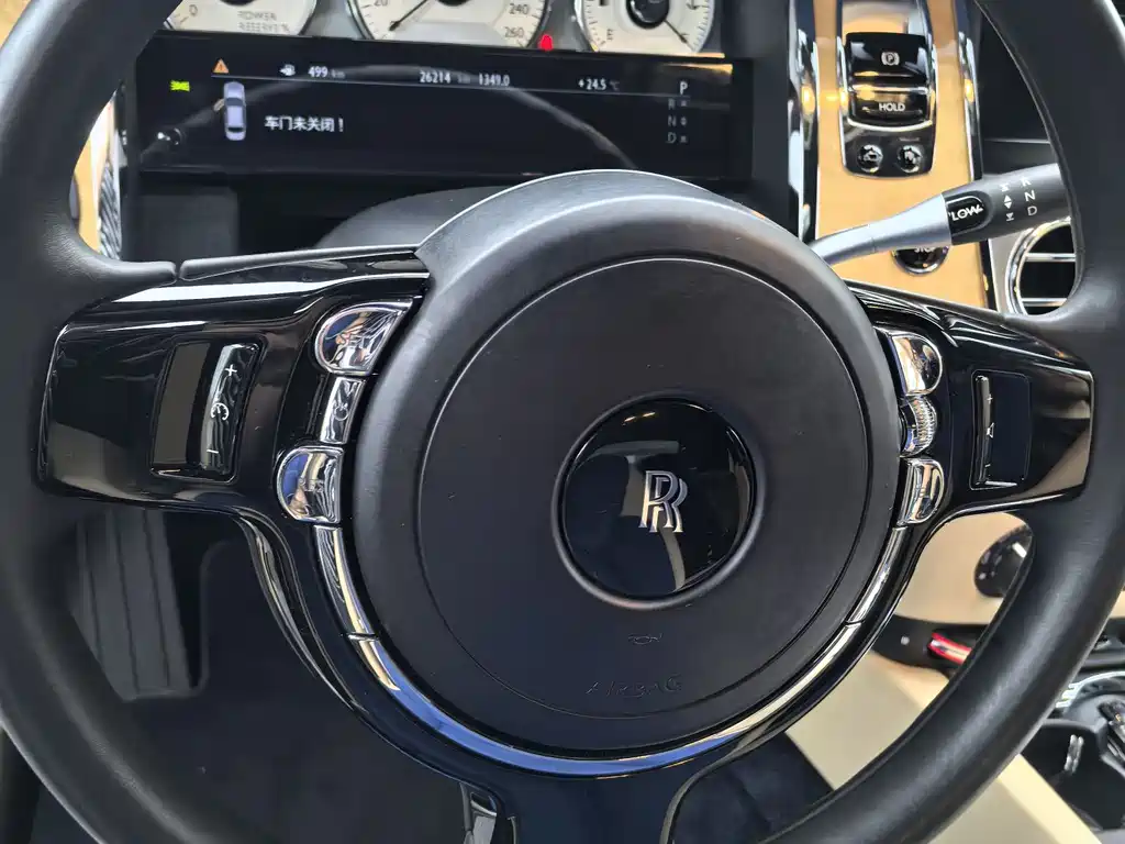 Rolls-Royce Ghost 2019 — фото 10