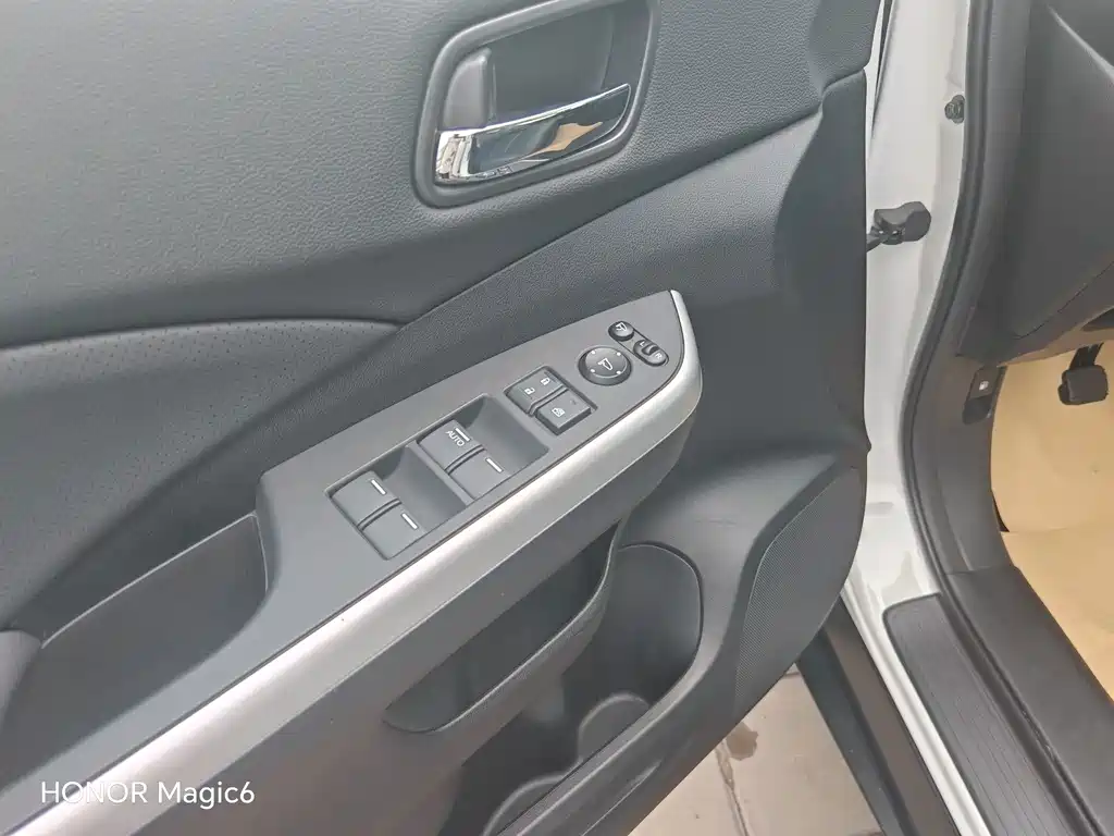 Honda CR-V 2017 — фото 9