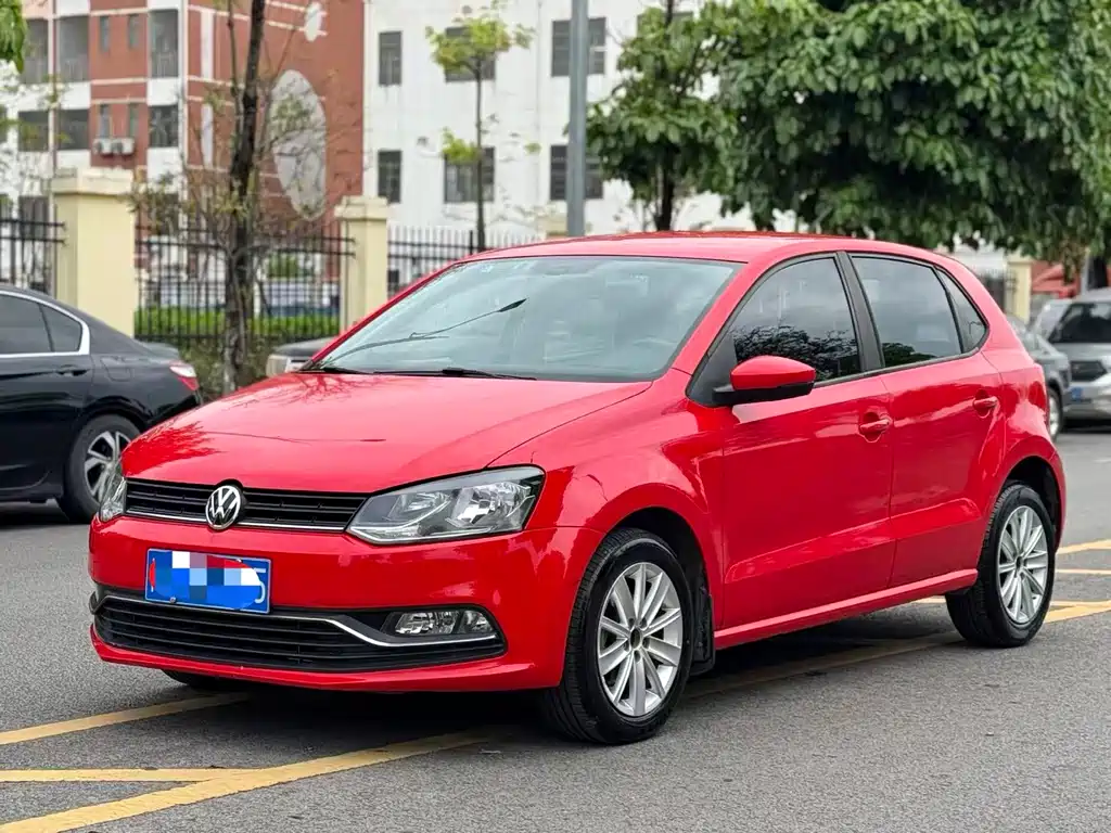 Volkswagen Polo 2015 — фото 1