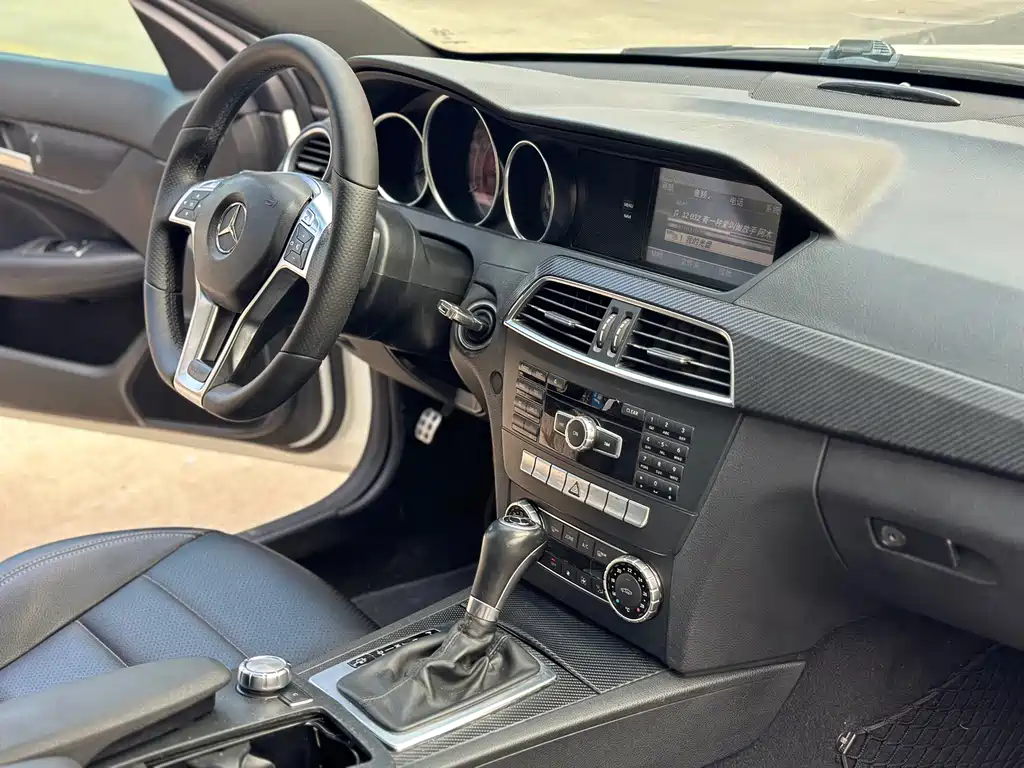 Mercedes-Benz C-Class 2015 — фото 10