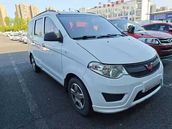 Wuling Hongguang 2018