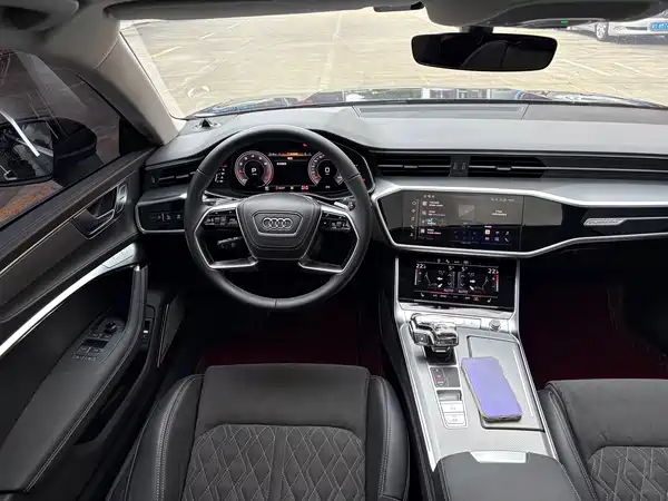 Audi A7L 2024