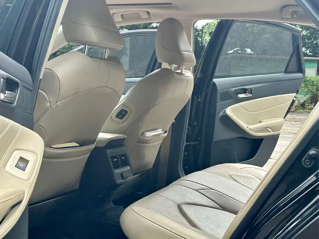 Toyota Avalon 2019 — фото 11