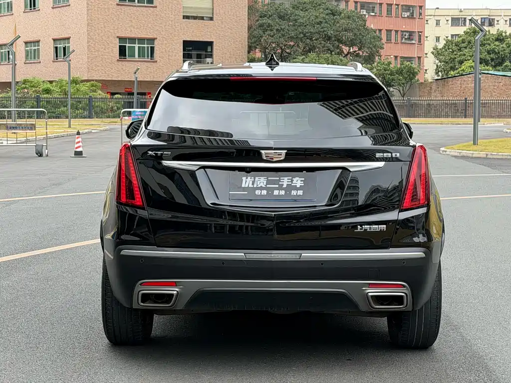 Cadillac XT5 2022 — фото 8