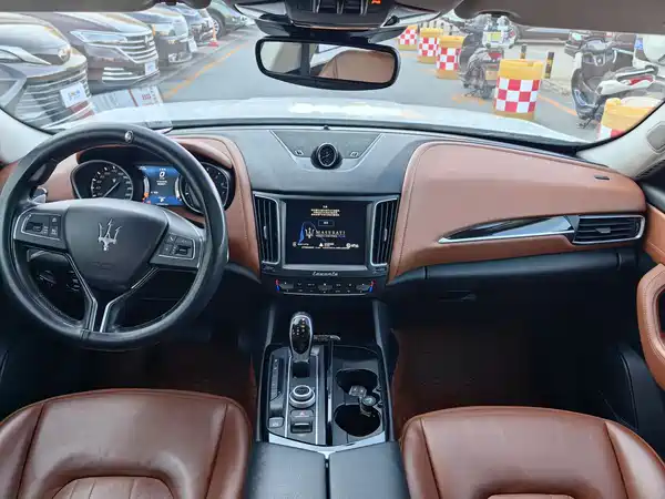 Maserati Levante 2016