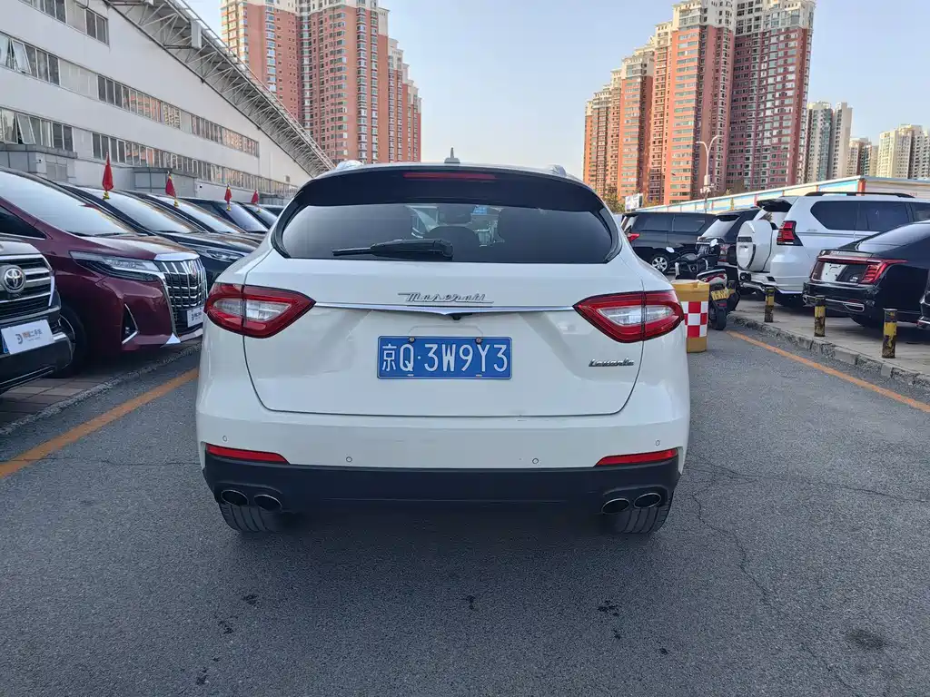 Maserati Levante 2017 — фото 8