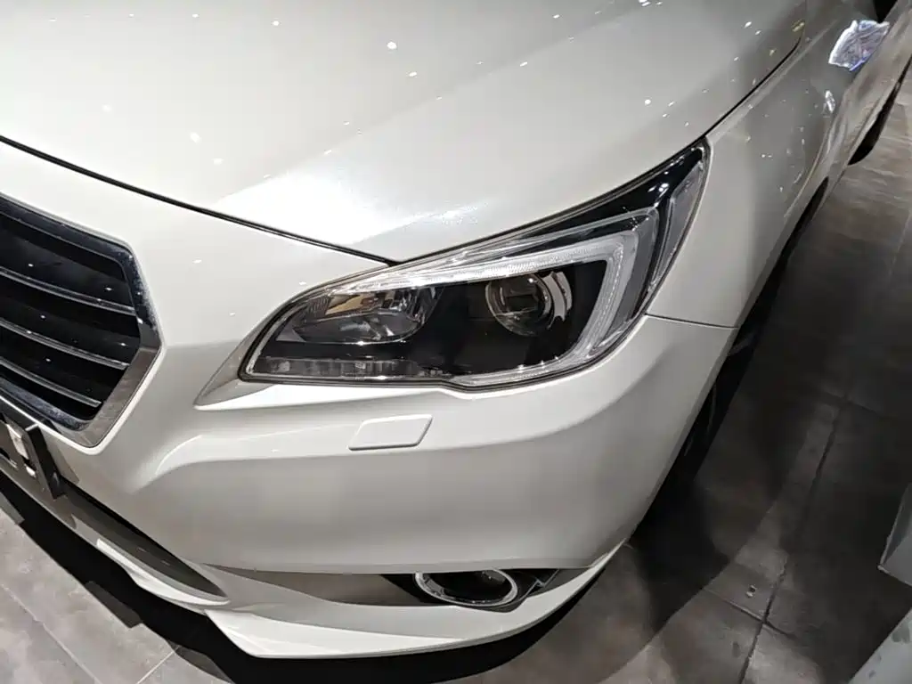 Subaru Legacy 2018 — фото 24