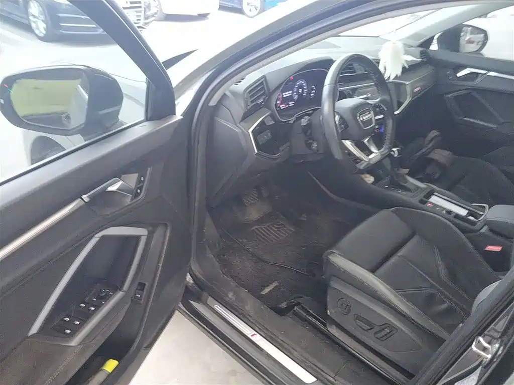 Audi Q3 Sportback 2020 — фото 12