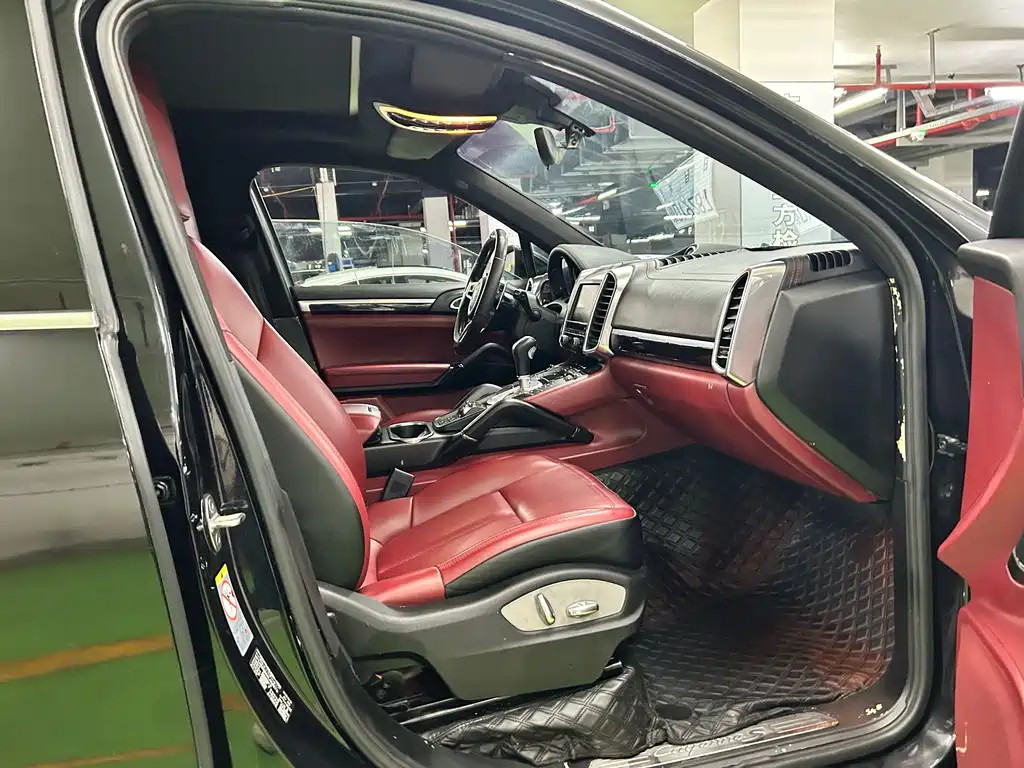 Porsche Cayenne 2012