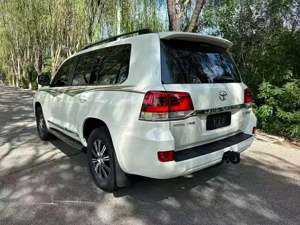 Toyota Land Cruiser 2016