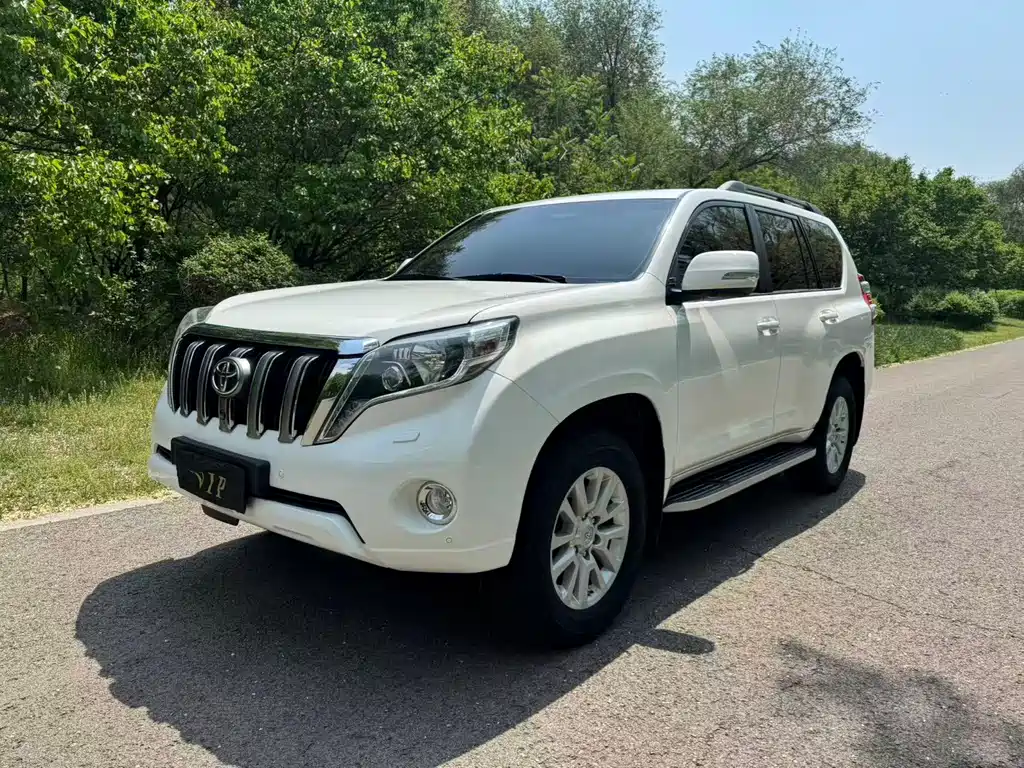 Toyota Prado 2015 — фото 3