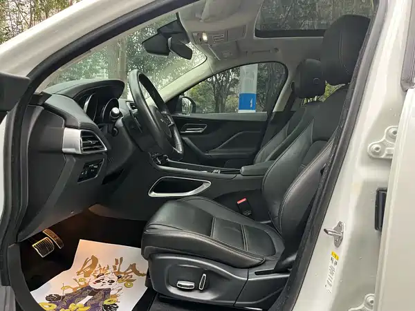Jaguar F-PACE 2019