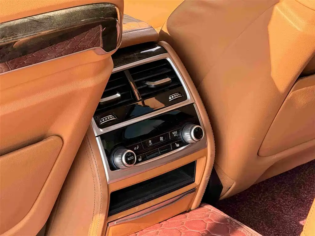 BMW 7 Series 2022 — фото 14