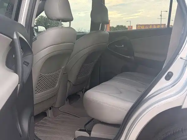 Toyota RAV4 2009