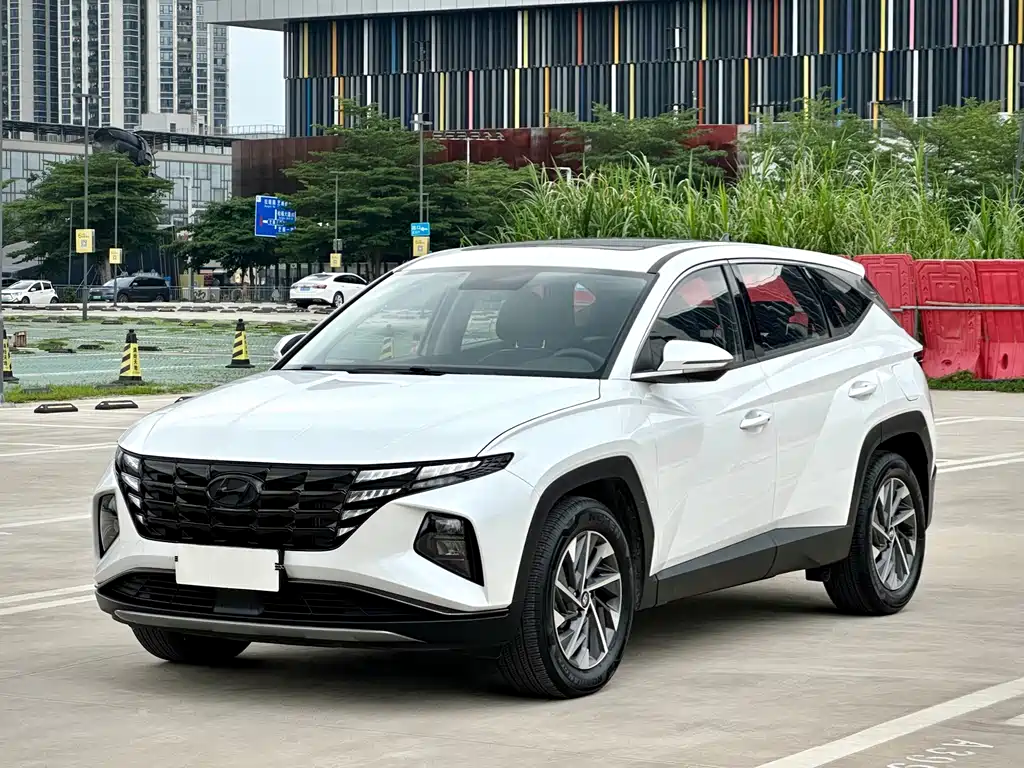 Hyundai Tucson 2023 — фото 1