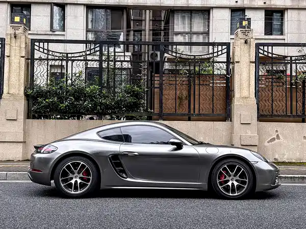 Porsche 718 2017