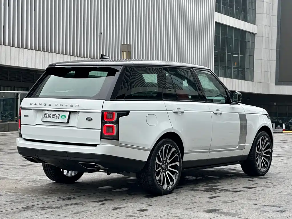 Land Rover Range Rover 2018 — фото 17