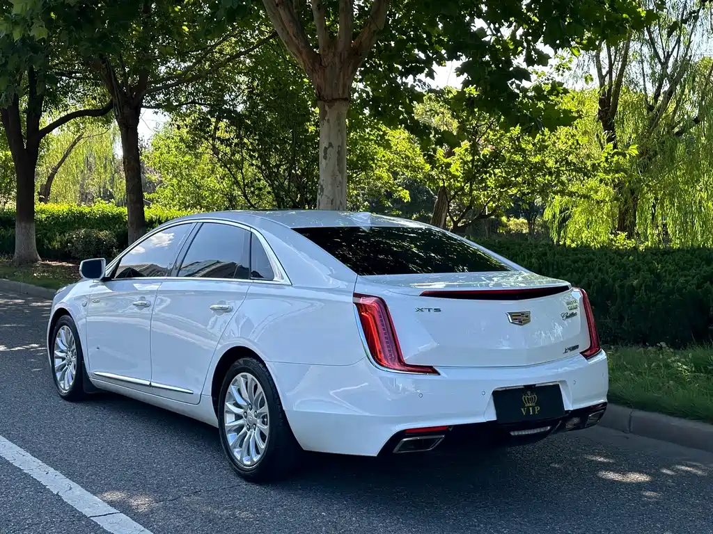 Cadillac XTS 2019 — фото 21