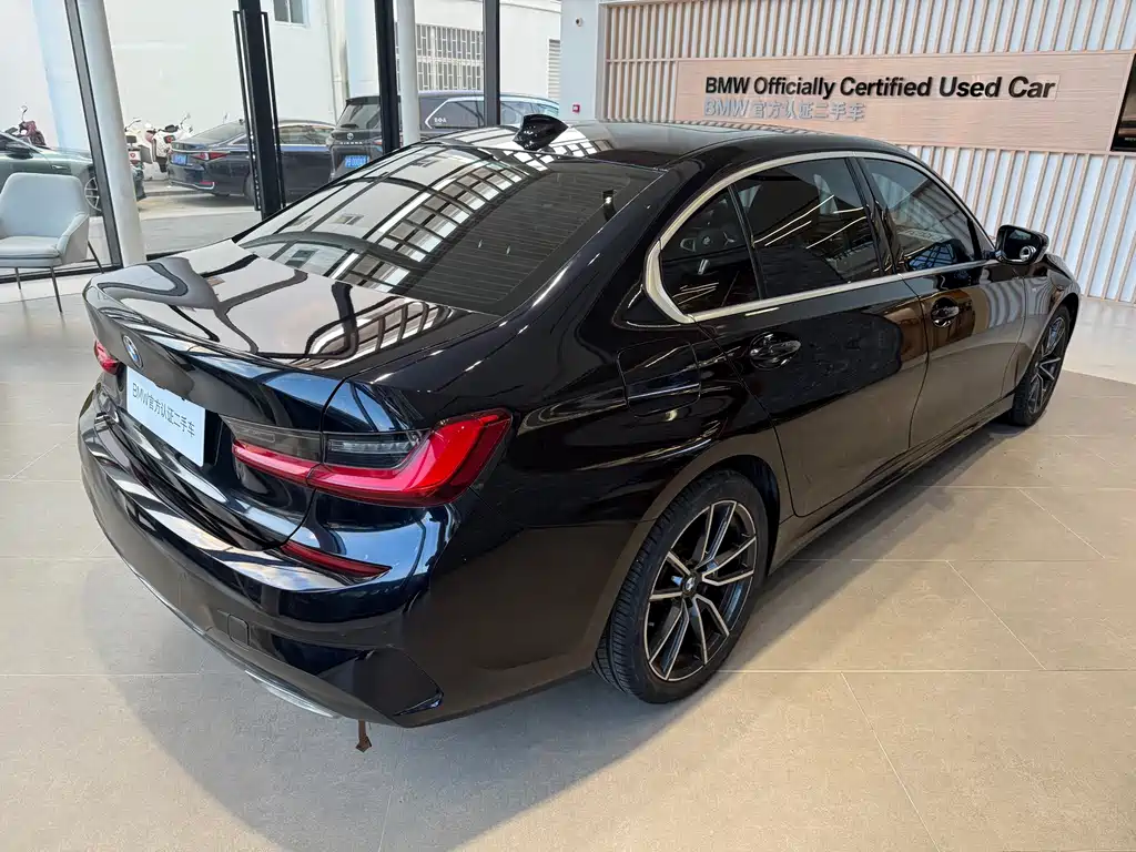 BMW 3 Series 2021 — фото 10