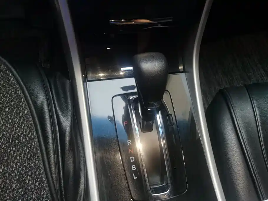 Honda Accord 2018 — фото 16