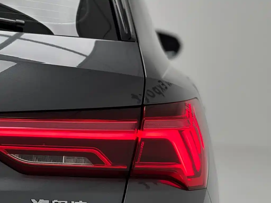 Audi Q3 2022 — фото 17