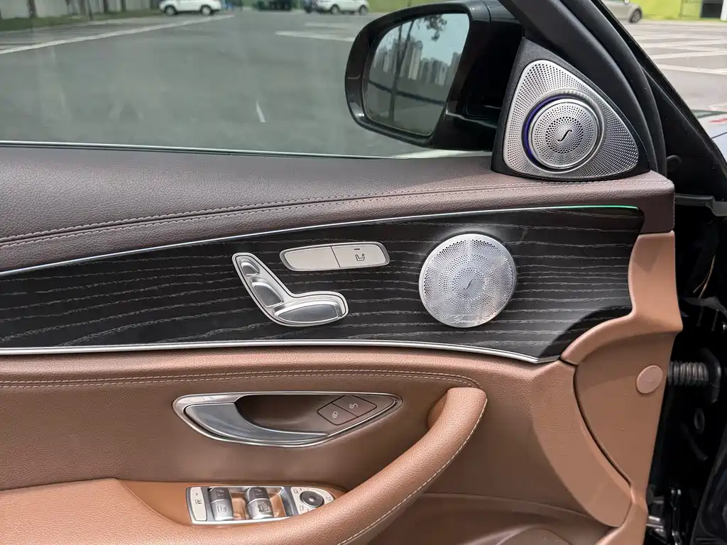 Mercedes-Benz E-Class 2022