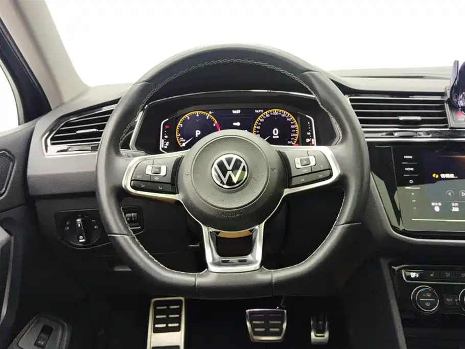 Volkswagen Tiguan L 2021 — фото 15