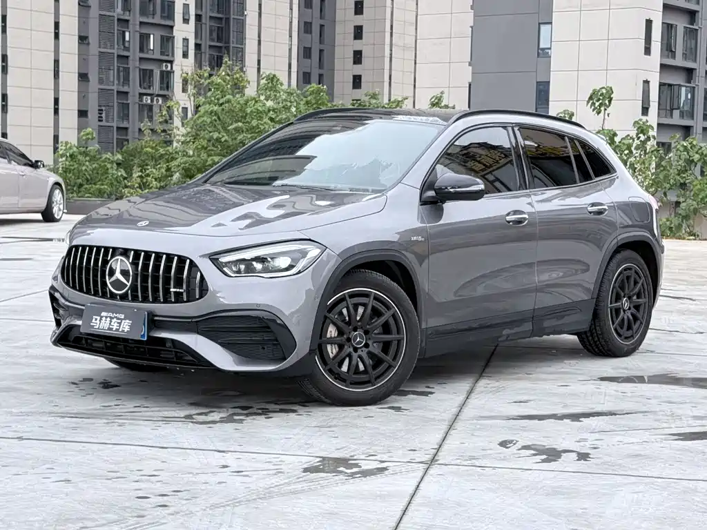 Mercedes-Benz GLA AMG 2021 — фото 1