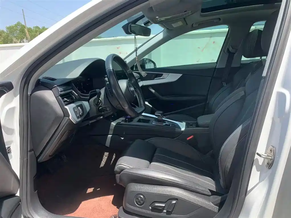 Audi A4L 2021