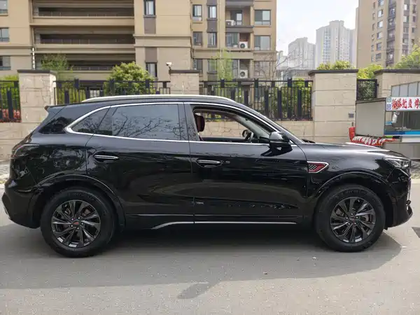 Hongqi HS5 2023
