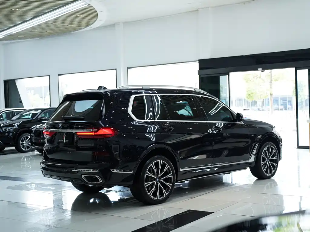 BMW X7 2020 — фото 21