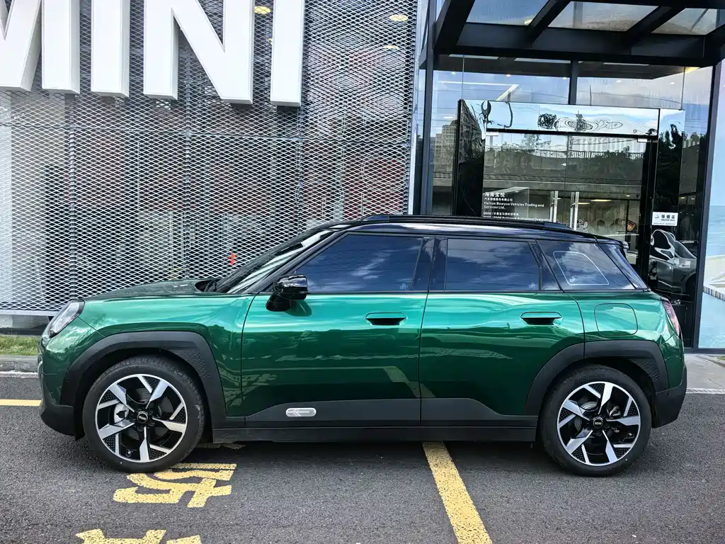 MINI ACEMAN EV 2025 — фото 11