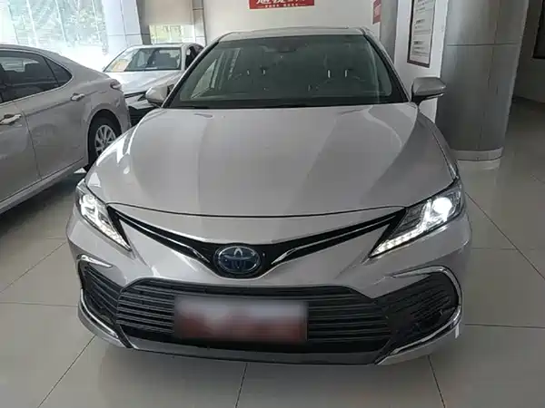 Toyota Camry 2021