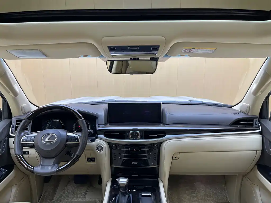 Lexus LX 2017
